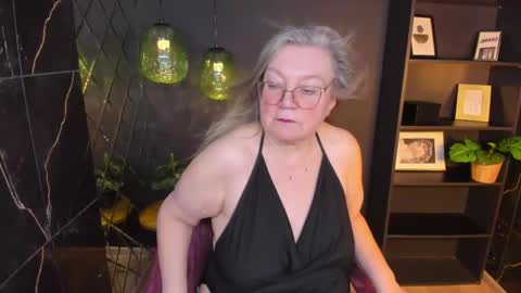 Snapshot of natalicloud chatting on May 2026 01:37:02 PM NataliCloud online show from May 2026 01:37:02 PM
