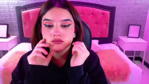 Snapshot of natalie_loffreda chatting on September 2025 02:48:02 AM natalie online show from September 2025 02:48:02 AM
