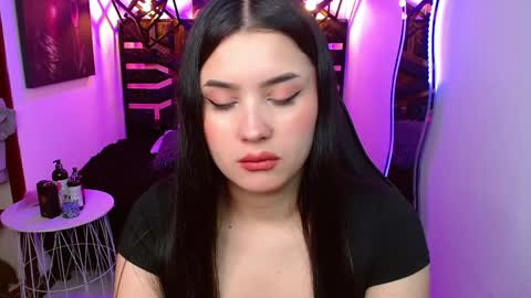 Snapshot of natalie_loffreda chatting on June 2026 08:25:02 PM natalie online show from June 2026 08:25:02 PM