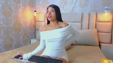 Snapshot of nataliepetite3x chatting on February 2026 12:16:01 PM Natalie online show from February 2026 12:16:01 PM