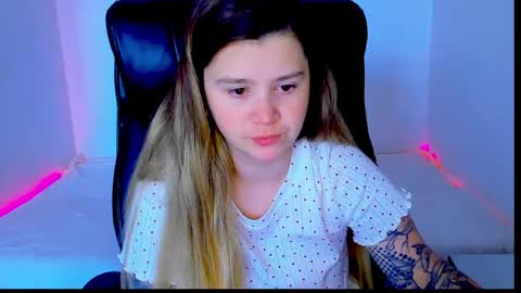 Snapshot of natalisecret chatting on May 2026 10:01:01 AM natalisecret online show from May 2026 10:01:01 AM