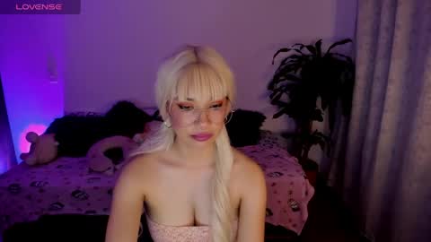 Snapshot of nataly_29 chatting on May 2026 02:09:02 AM MissNatis online show from May 2026 02:09:02 AM
