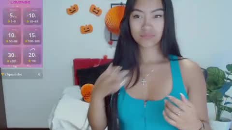 Nataly Escobar online show from October 2025 01:03:02 PM