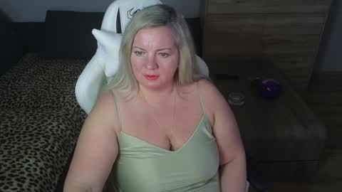 Natalli online show from January 2025 10:11:02 PM