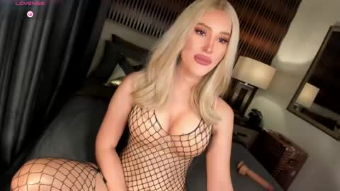 Natasha online show from May 2026 03:35:02 AM