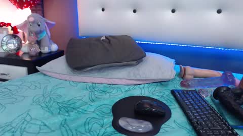 Natasha online show from February 2025 09:43:02 AM