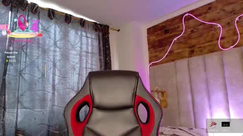 Natasha  online show from November 2025 07:29:01 PM