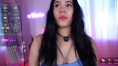 Natasha Sccott online show from December 2025 01:38:02 PM