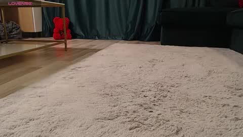 Naty  online show from March 2026 09:32:02 PM