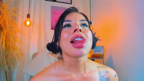 Snapshot of natasha_hartaman chatting on March 2025 11:46:01 PM       online show from March 2025 11:46:01 PM