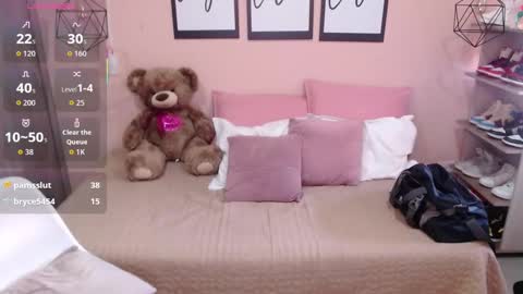 Nat online show from October 2025 02:36:01 PM