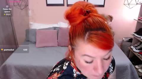 Nat online show from November 2025 01:44:01 PM