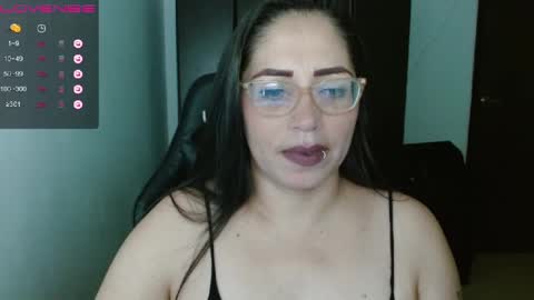 Natasha Smithe  online show from December 2024 01:50:01 AM