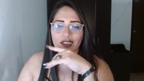 Natasha Smithe  online show from October 2025 02:11:02 AM