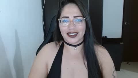 Natasha Smithe  online show from November 2025 08:29:01 PM