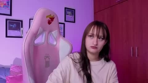Snapshot of nathalia_ramirez_ chatting on May 2026 06:22:01 AM Nathalia Ramirez online show from May 2026 06:22:01 AM