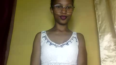 nathalie004 online show from September 2025 06:57:01 AM