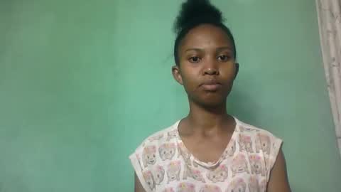 nathalie004 online show from October 2025 05:51:01 AM