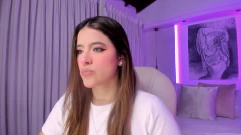 NATHALIE online show from December 2025 11:05:01 AM