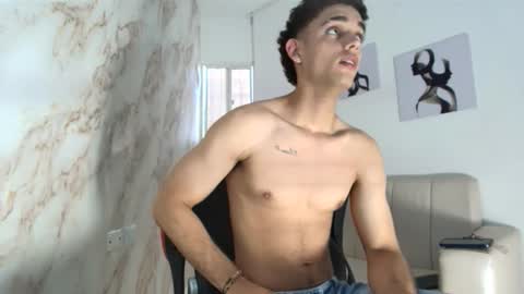 Snapshot of nathan_shimmer chatting on December 2025 03:32:02 PM nathan_shimmer online show from December 2025 03:32:02 PM