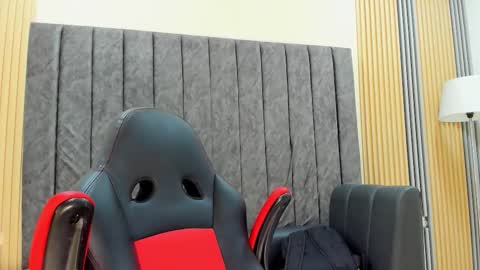 Snapshot of nathan_shimmer chatting on January 2026 09:53:02 PM nathan_shimmer online show from January 2026 09:53:02 PM