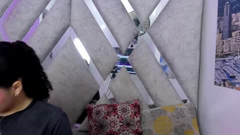 nati_fresh online show from September 2025 07:48:01 PM