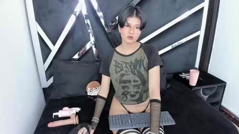 natsumiht online show from October 2025 04:57:01 AM