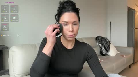 NATTY FIERROS online show from January 2026 09:53:02 PM