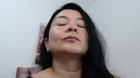 Snapshot of naturally_mature chatting on June 2026 01:39:01 AM Sammy online show from June 2026 01:39:01 AM