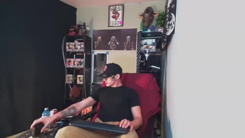 Snapshot of naturesbest951 chatting on April 2026 11:07:02 PM NATURESBEST online show from April 2026 11:07:02 PM