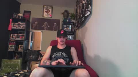 Snapshot of naturesbest951 chatting on April 2026 08:40:02 PM NATURESBEST online show from April 2026 08:40:02 PM