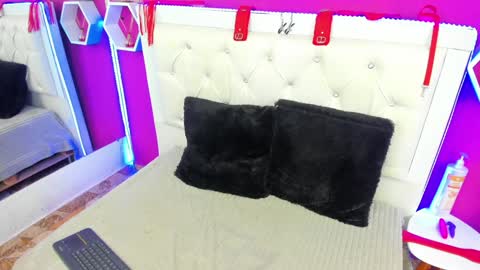 Snapshot of naty_dubois chatting on December 2024 07:54:01 AM Naty online show from December 2024 07:54:01 AM