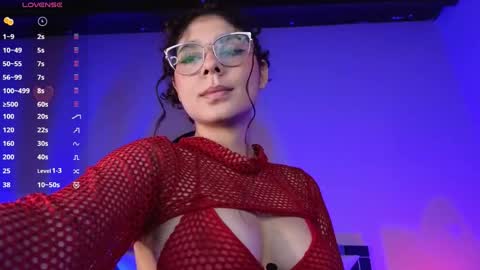 Naty Saenz online show from October 2025 09:40:02 AM