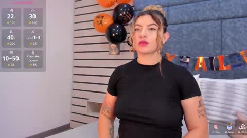 Naty  online show from October 2025 09:37:01 PM