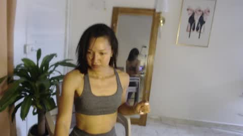 Snapshot of natzumi_mcqueen chatting on May 2026 03:39:01 PM Stella Mcqueen online show from May 2026 03:39:01 PM