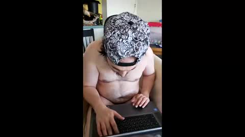 Dustin online show from February 2026 12:45:02 PM