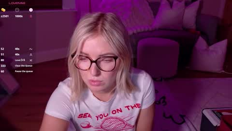 Bex currently on maternity leave online show from February 2026 09:52:01 PM