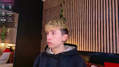 Christopher  Chris online show from March 2025 12:06:02 PM