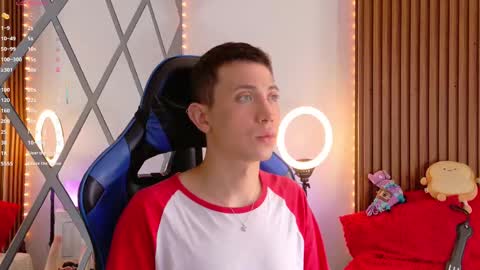 Christopher  Chris online show from September 2025 01:13:01 PM