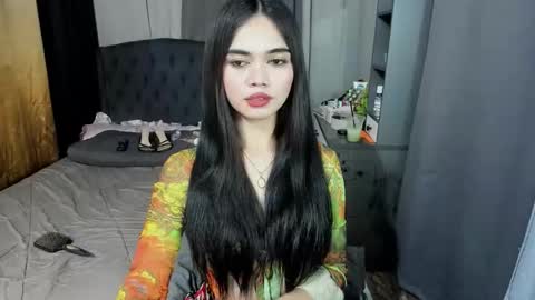 Snapshot of naughty_emmats chatting on April 2026 03:48:02 AM emma online show from April 2026 03:48:02 AM