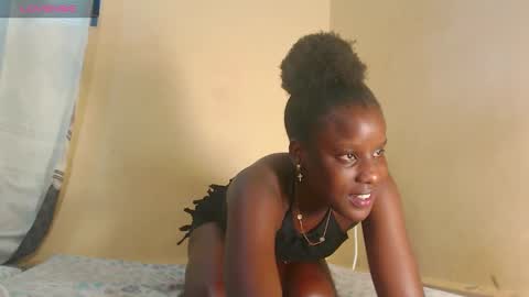 Snapshot of naughty_kitty021 chatting on September 2025 01:35:01 PM naomi online show from September 2025 01:35:01 PM