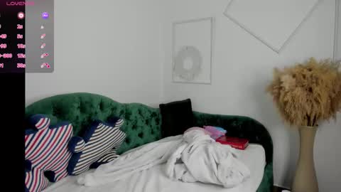 Maria  online show from November 2025 11:29:01 PM