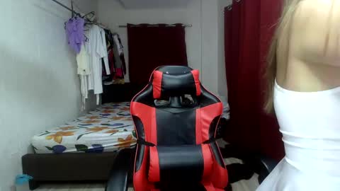 Snapshot of naughty_mariaxx chatting on December 2024 02:24:02 PM Maria online show from December 2024 02:24:02 PM