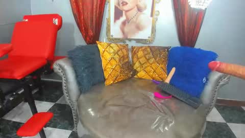 ESMERALDA online show from November 2025 03:17:01 AM