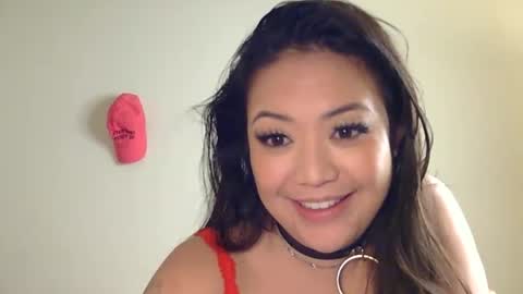 Snapshot of naughtymisslux chatting on December 2024 05:26:02 AM naughtymisslux online show from December 2024 05:26:02 AM