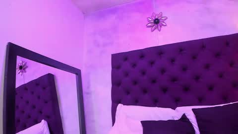 nayara_macherano online show from February 2025 06:00:01 PM