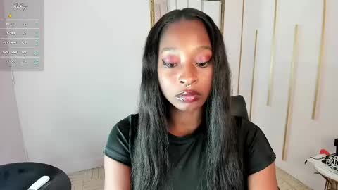 Nayaris 3 online show from February 2025 07:16:01 PM