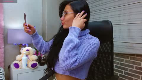 Snapshot of nayecloud chatting on January 2025 04:17:02 AM Naye online show from January 2025 04:17:02 AM