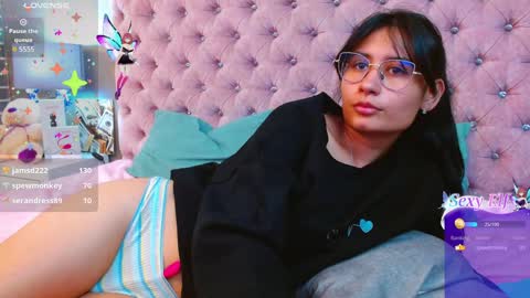 Snapshot of nayecloud chatting on January 2025 07:00:01 AM Naye online show from January 2025 07:00:01 AM