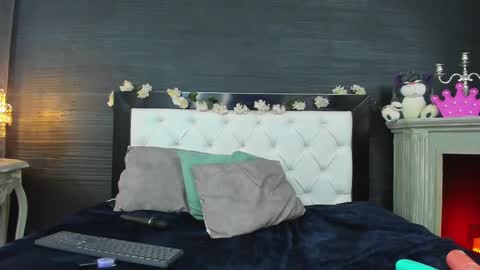 Snapshot of nayecloud chatting on February 2025 07:02:01 AM Naye online show from February 2025 07:02:01 AM